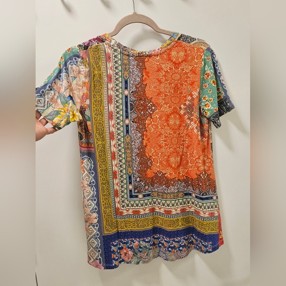 Johnny Was Anika Short Sleeve V-Neck Tee Size XS - Picture 7 of 12